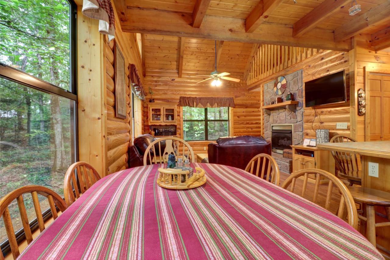 Friendly Bear Cabin Pigeon Forge Extérieur photo
