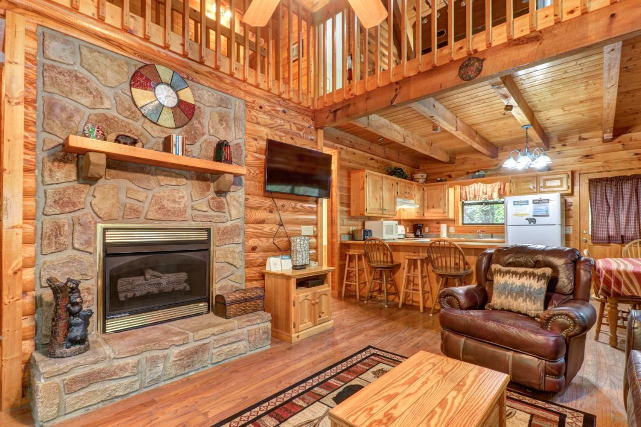 Friendly Bear Cabin Pigeon Forge Extérieur photo