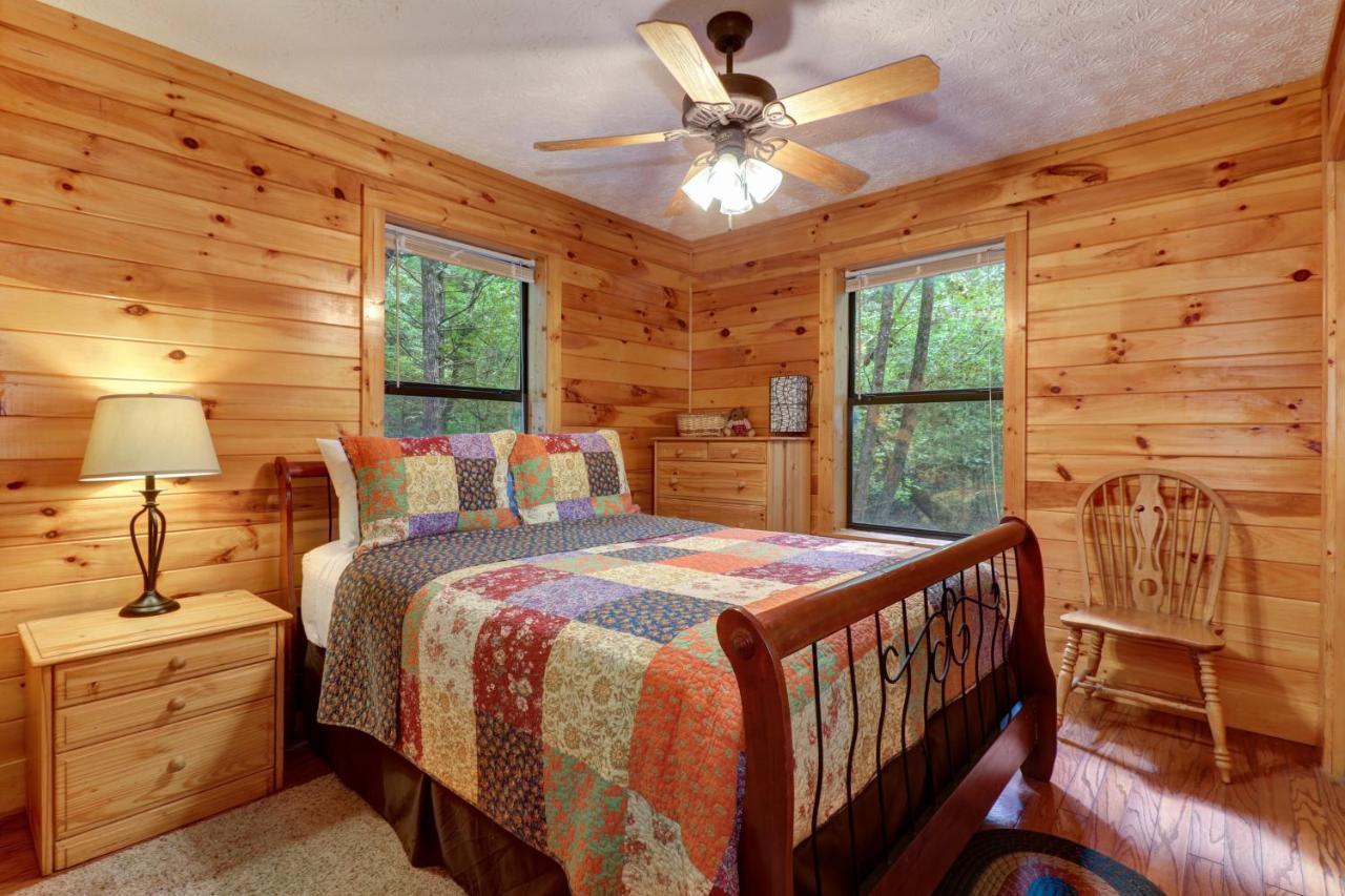 Friendly Bear Cabin Pigeon Forge Extérieur photo