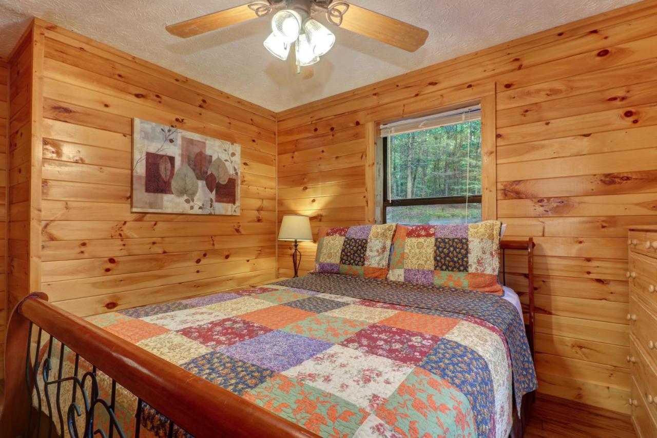 Friendly Bear Cabin Pigeon Forge Extérieur photo
